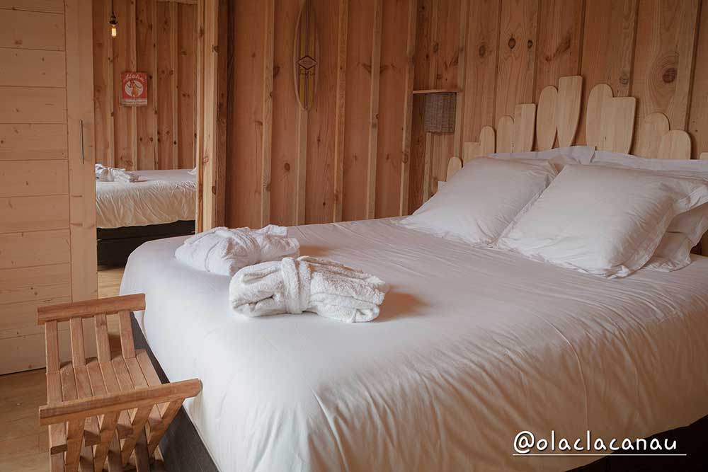 Chambres d'hôtes Ô Lac à Lacanau, suite familiale deux chambres communicantes, vue sur le lit et la deuxième chambre